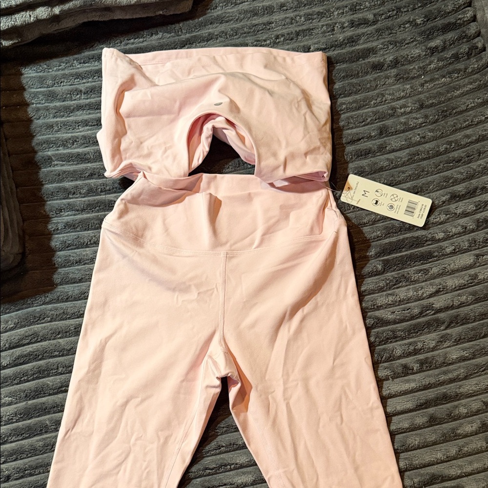 Harmony Balance tank and high waist legging set - Picture 2 of 13